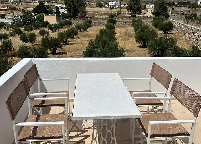 Lantställe Olive House *